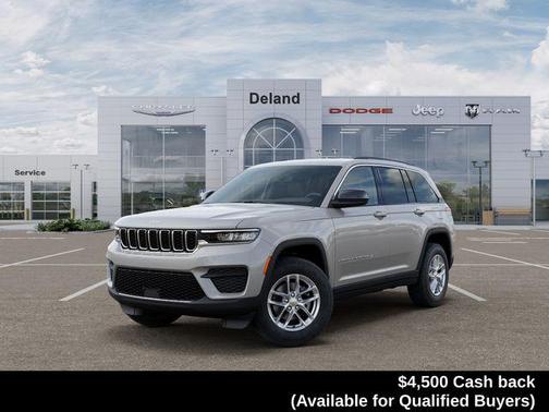 Silver Zynith 2026 Jeep Grand Cherokee Laredo