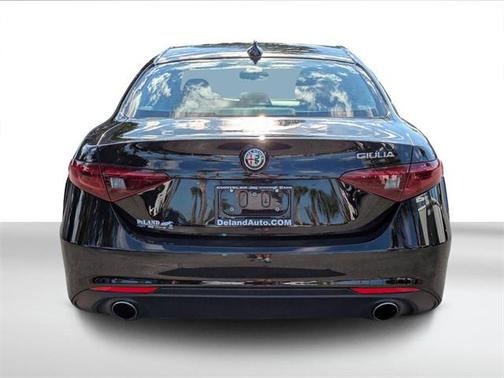 2019 Alfa Romeo Giulia Base