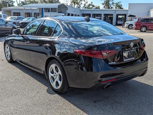 2019 Alfa Romeo Giulia Base