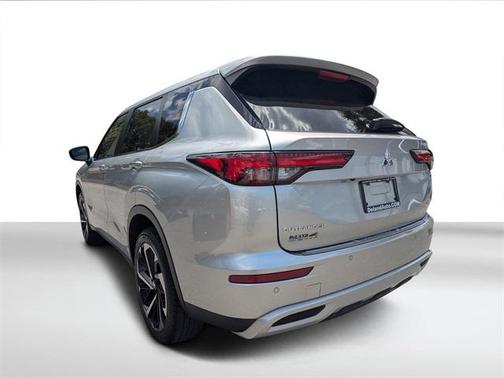 2022 Mitsubishi Outlander SE 2.5 2WD