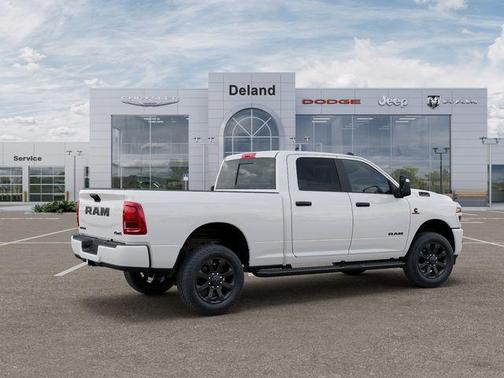 Bright White Clearcoat 2026 RAM 3500 Big Horn Crew Cab 4x4 6'4' Box