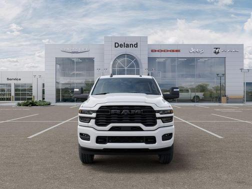 Bright White Clearcoat 2026 RAM 3500 Big Horn Crew Cab 4x4 6'4' Box