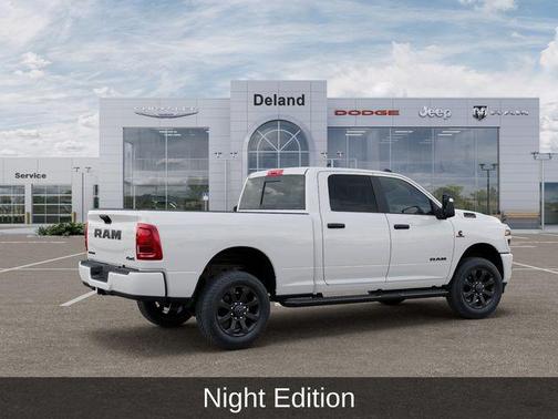 Bright White Clearcoat 2026 RAM 3500 Big Horn Crew Cab 4x4 6'4' Box