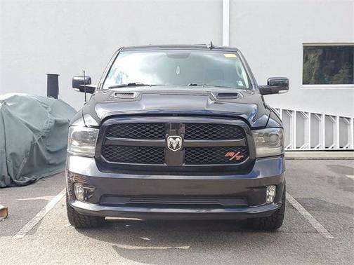 Photo 2 of 4 of 2015 RAM 1500 Sport