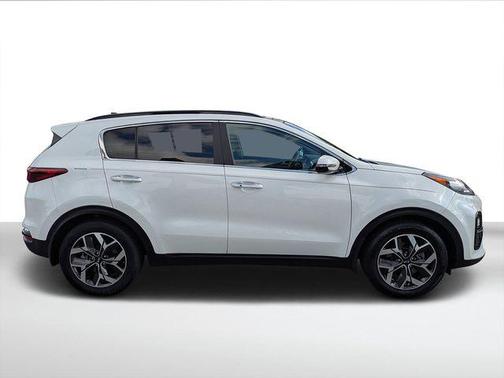 2022 Kia Sportage EX