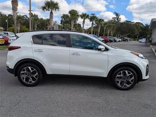 2022 Kia Sportage EX