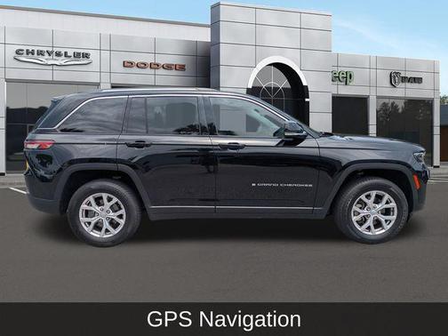Diamond Black Crystal Pearlcoat 2022 Jeep Grand Cherokee Limited