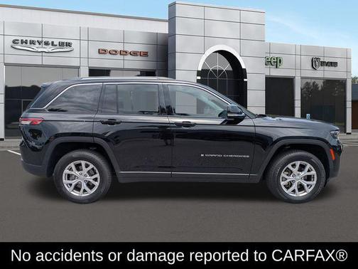Diamond Black Crystal Pearlcoat 2022 Jeep Grand Cherokee Limited
