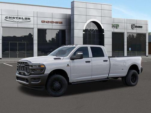 2026 RAM 3500 Tradesman Crew Cab 4x4 8' Box