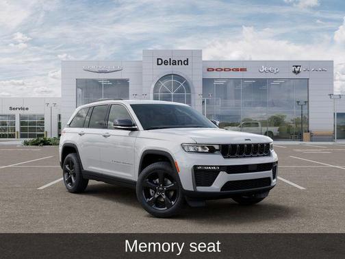 Bright White Clearcoat 2026 Jeep Grand Cherokee Limited
