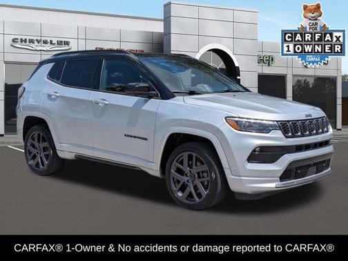 Silver Zynith Metallic Clearcoat 2025 Jeep Compass Limited