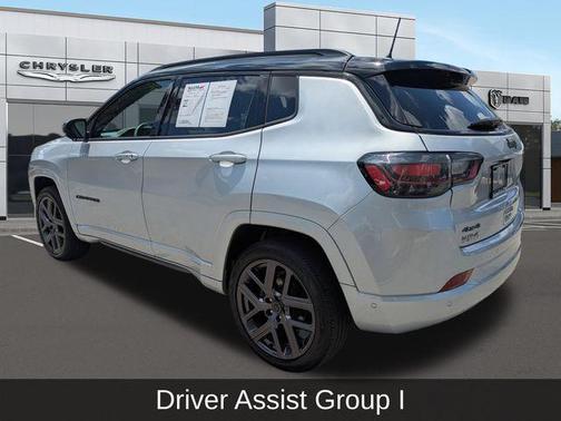 Silver Zynith Metallic Clearcoat 2025 Jeep Compass Limited