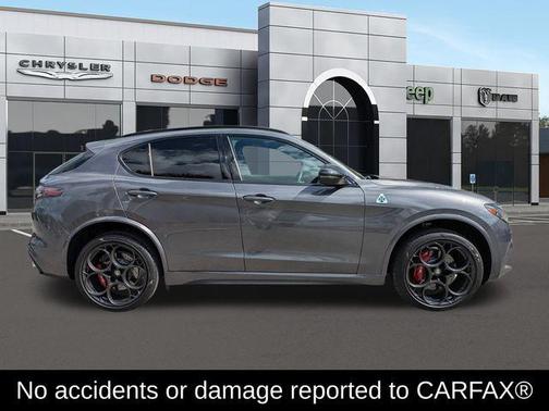 2024 Alfa Romeo Stelvio Quadrifoglio