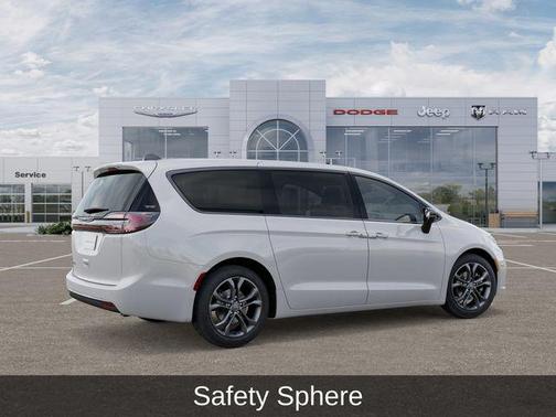 2026 Chrysler Pacifica L