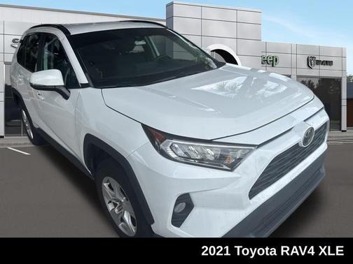 Super White 2021 Toyota RAV4 XLE