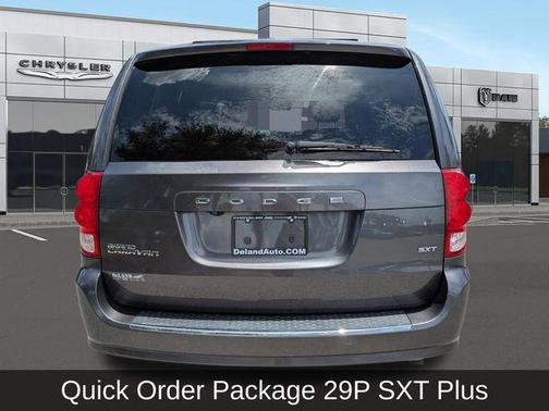 Granite Crystal Metallic Clearcoat 2016 Dodge Grand Caravan SXT