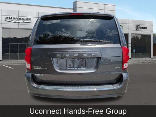 Granite Crystal Metallic Clearcoat 2016 Dodge Grand Caravan SXT
