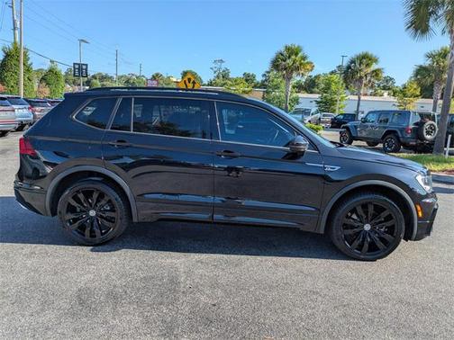 2021 Volkswagen Tiguan 2.0T SE R-Line Black