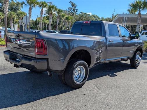 2025 RAM 3500 Laramie Crew Cab 4x4 8' Box