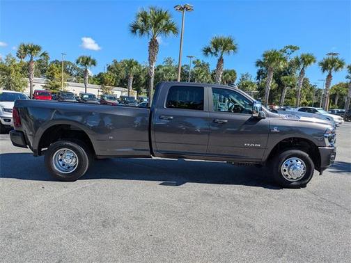 2025 RAM 3500 Laramie Crew Cab 4x4 8' Box