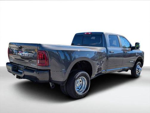 2025 RAM 3500 Laramie Crew Cab 4x4 8' Box