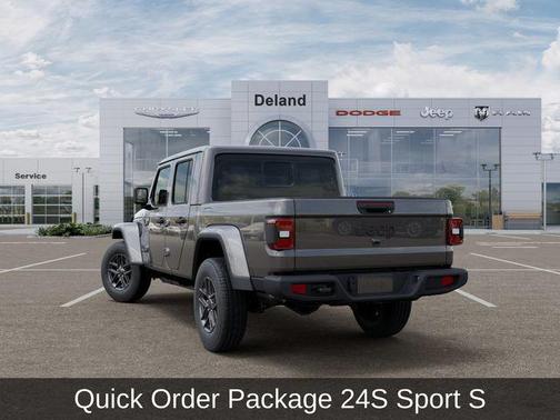 Granite Crystal Metallic Clearcoat 2026 Jeep Gladiator Sport S