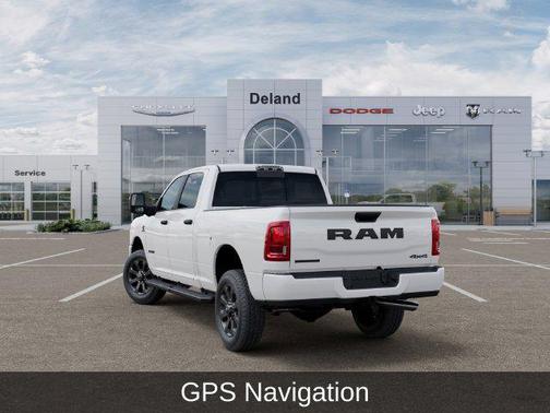 Bright White Clearcoat 2026 RAM 3500 Big Horn Crew Cab 4x4 6'4' Box