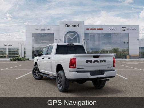 Bright White Clearcoat 2026 RAM 3500 Big Horn Crew Cab 4x4 6'4' Box