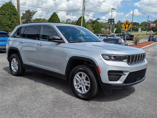 2024 Jeep Grand Cherokee Laredo