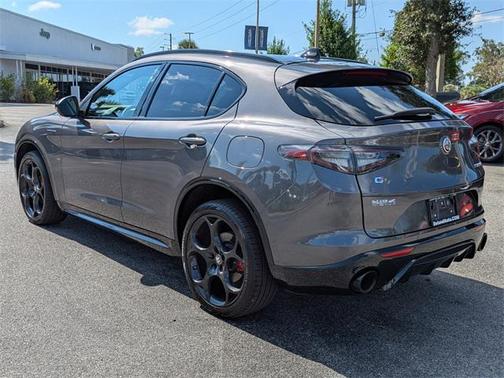 2024 Alfa Romeo Stelvio Veloce AWD