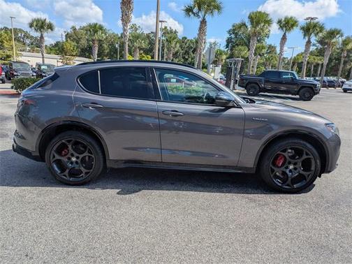 2024 Alfa Romeo Stelvio Veloce AWD