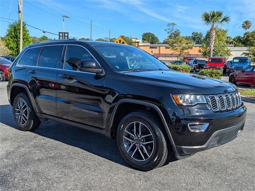 2019 Jeep Grand Cherokee Laredo