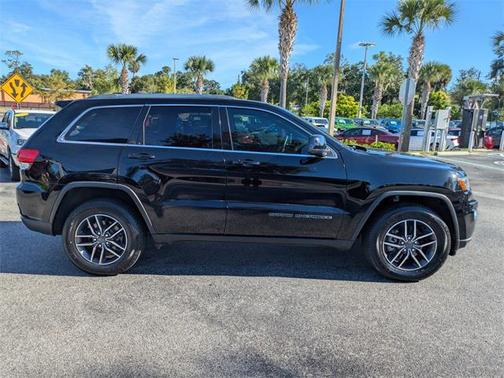 2019 Jeep Grand Cherokee Laredo