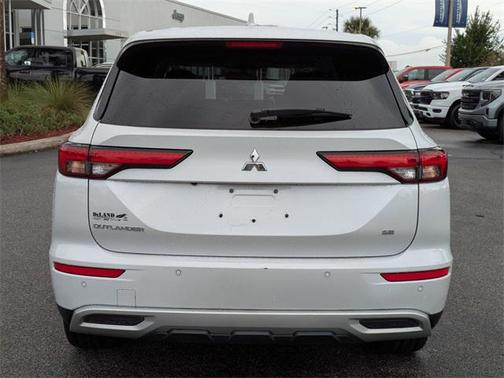 2022 Mitsubishi Outlander SE 2.5 2WD