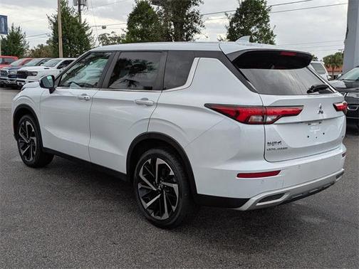 2022 Mitsubishi Outlander SE 2.5 2WD