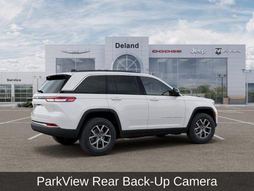 Bright White Clearcoat 2027 Jeep Grand Cherokee Laredo