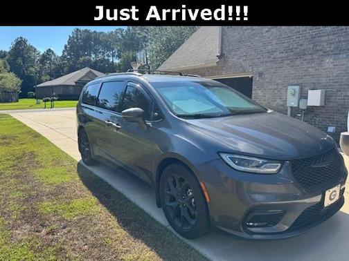 2021 Chrysler Pacifica Touring L