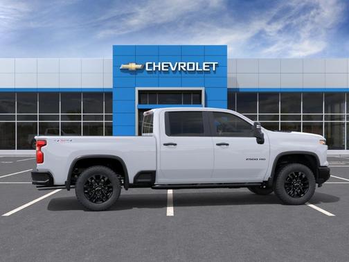 Summit White 2026 Chevrolet Silverado 2500 Custom