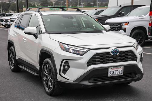 2022 Toyota RAV4 Hybrid XLE Premium
