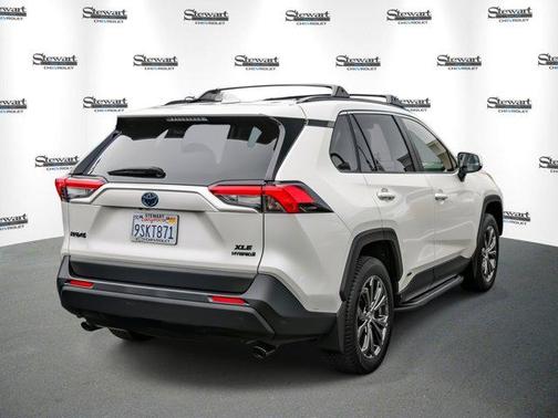 2022 Toyota RAV4 Hybrid XLE Premium