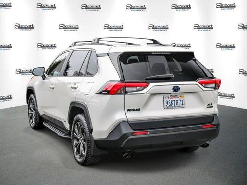 2022 Toyota RAV4 Hybrid XLE Premium