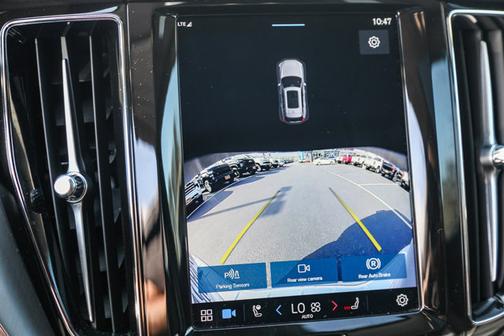 2025 Volvo XC60 Plug-In Hybrid T8 Core