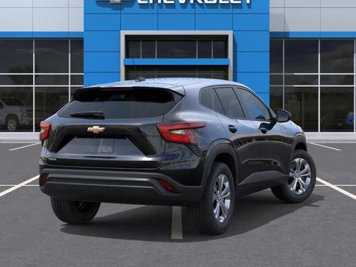 Mosaic Black Metallic 2026 Chevrolet Trax LS