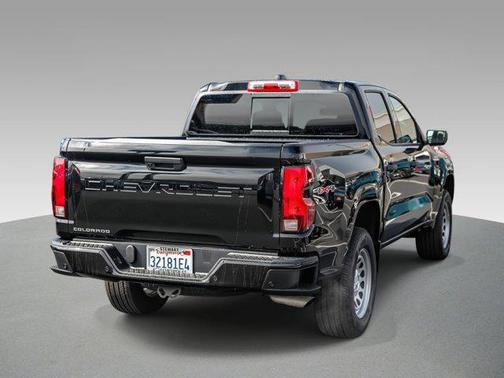 2025 Chevrolet Colorado WT