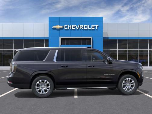 Dark Ash Metallic 2026 Chevrolet Suburban LT