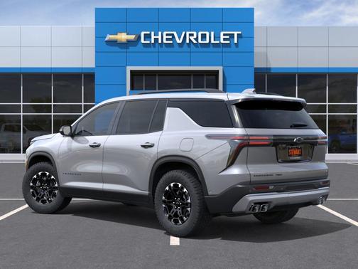 Sterling Gray Metallic 2027 Chevrolet Traverse Z71