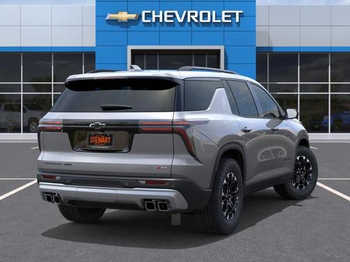 Sterling Gray Metallic 2027 Chevrolet Traverse Z71