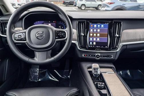 2023 Volvo S90 B6 Ultimate