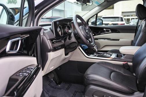 2024 Kia Carnival EX
