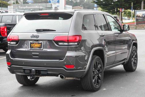 2021 Jeep Grand Cherokee Laredo